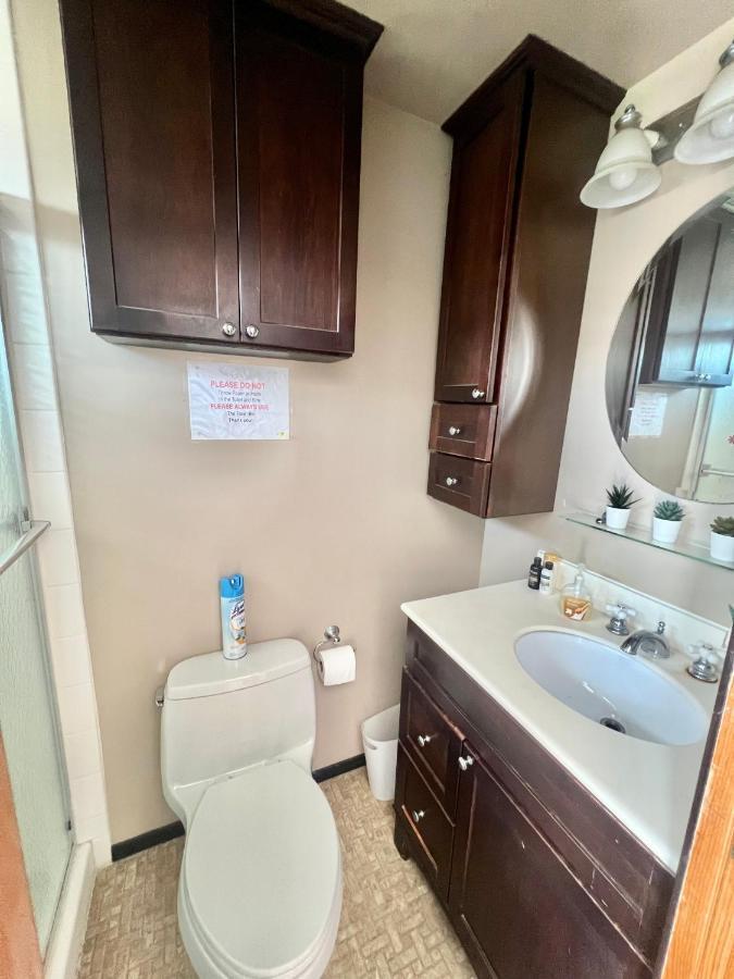 Shared Double Room Inside Home With Private Bathroom, Entrance Hawthorne Exterior foto